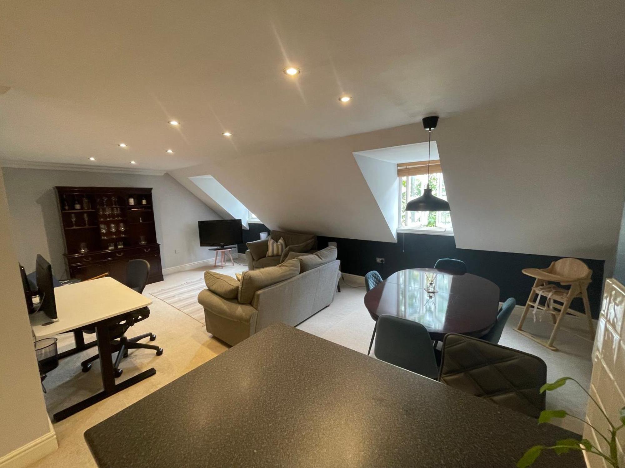 Modern Loft Retreat In The Heart Of Nailsworth Apartment Exterior photo